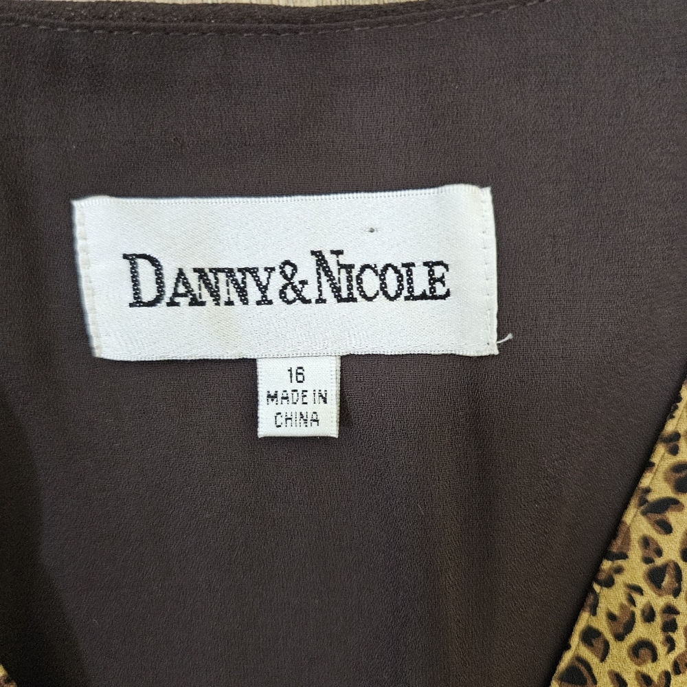 Danny & Nicole two-piece set blouse and skirt - Picture 5 of 16